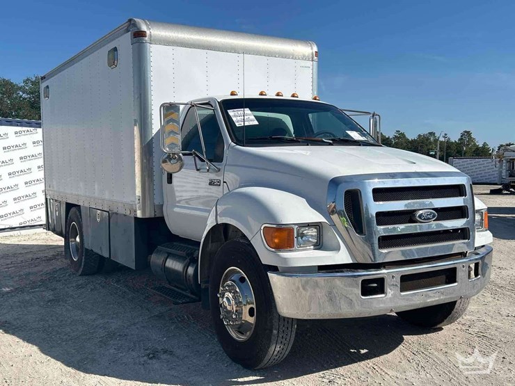2008-ford-f750-image-2
