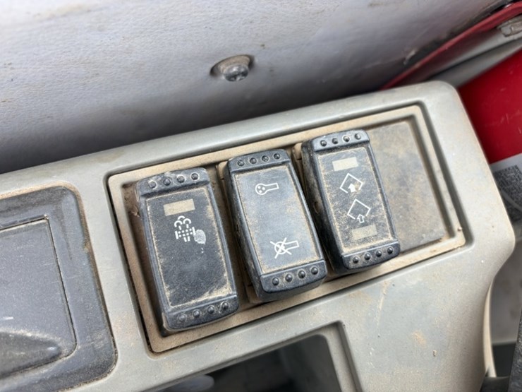 deere-130g-image-38
