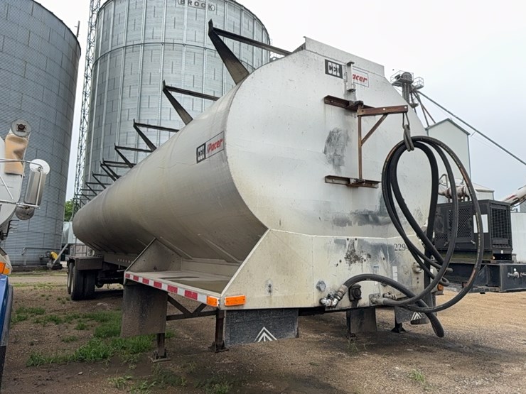 2001-cei-pacer-bulk-body-trailer-image-3