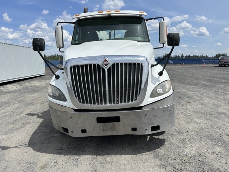 2011-international-prostar-image-8