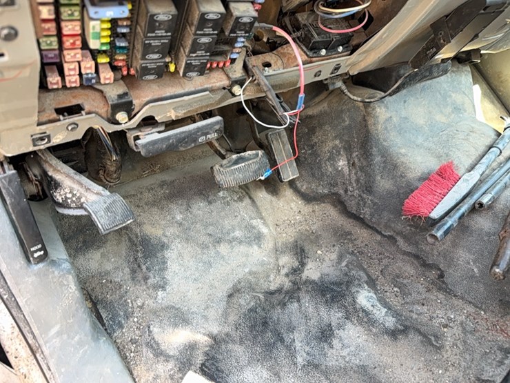 2003-ford-f450-image-31