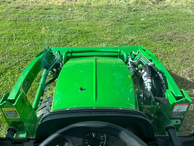 2025-john-deere-2025r-image-35