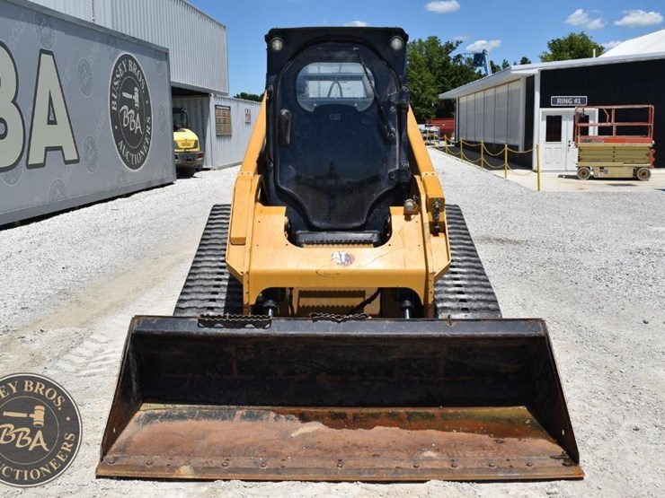 2023-caterpillar-299d3-image-8