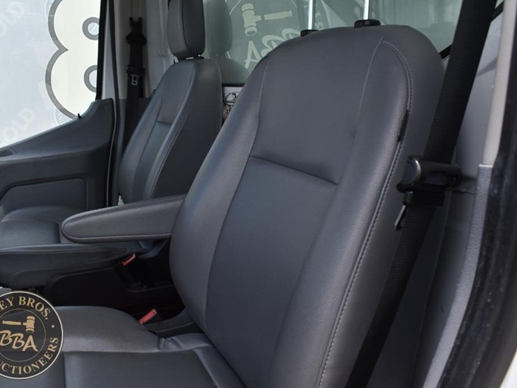 2019-ford-transit-image-22