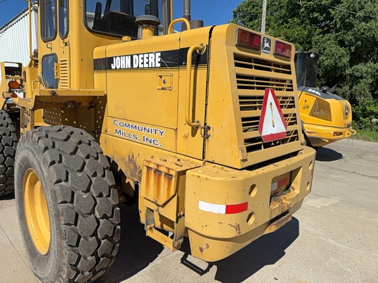jd-444g-end-loader-image-19