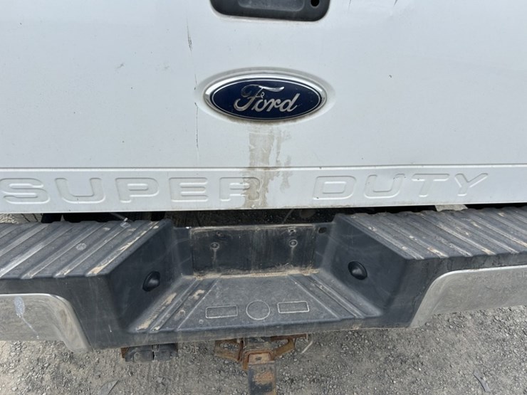 2010-ford-f250-xl-image-18