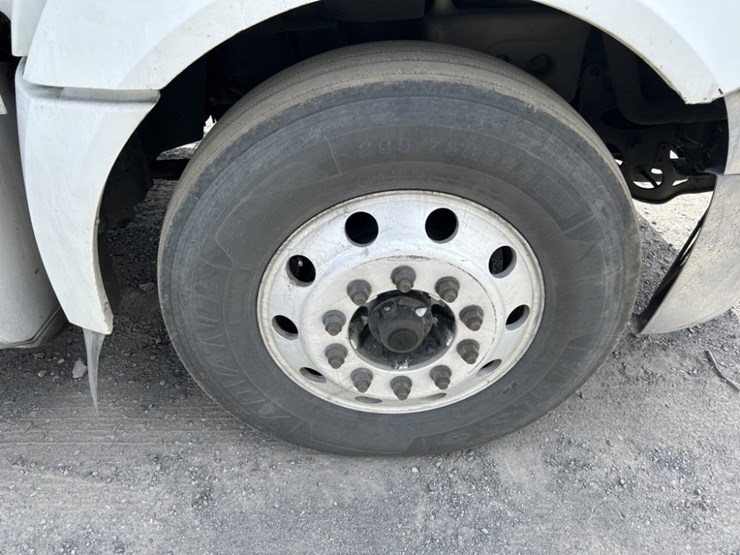 2011-international-prostar-image-15