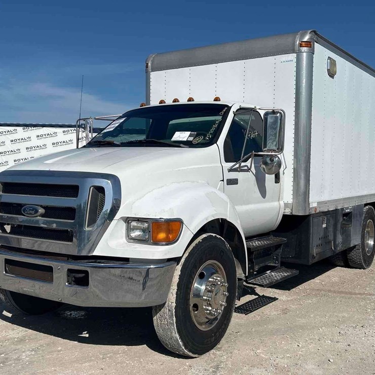 2008 FORD F750