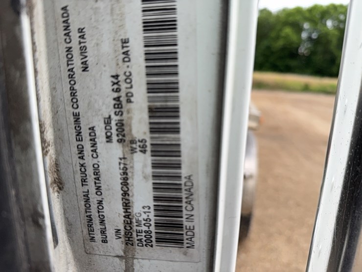 2011-ih-9200-pro-star-semi-tractor-image-29