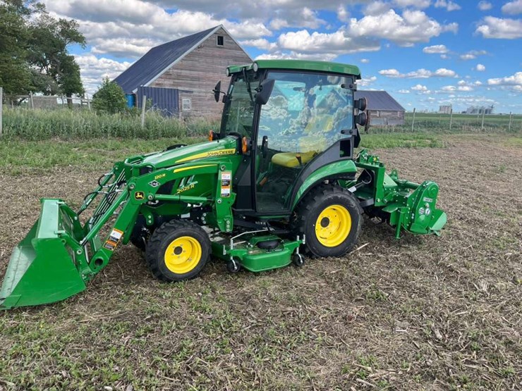 2025-john-deere-2025r-image-3
