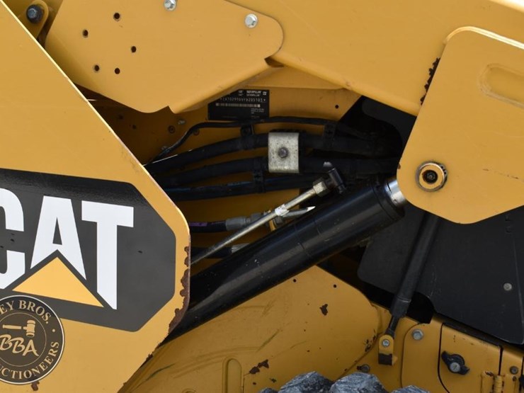 2019-caterpillar-299d2-image-45