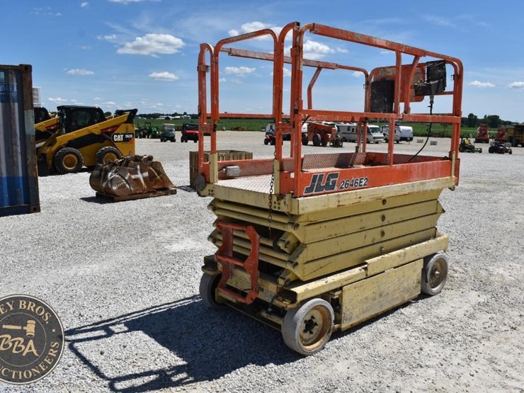 2000-jlg-2646e2-image-5