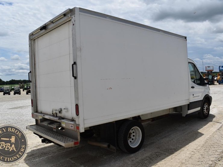 2019-ford-transit-image-5