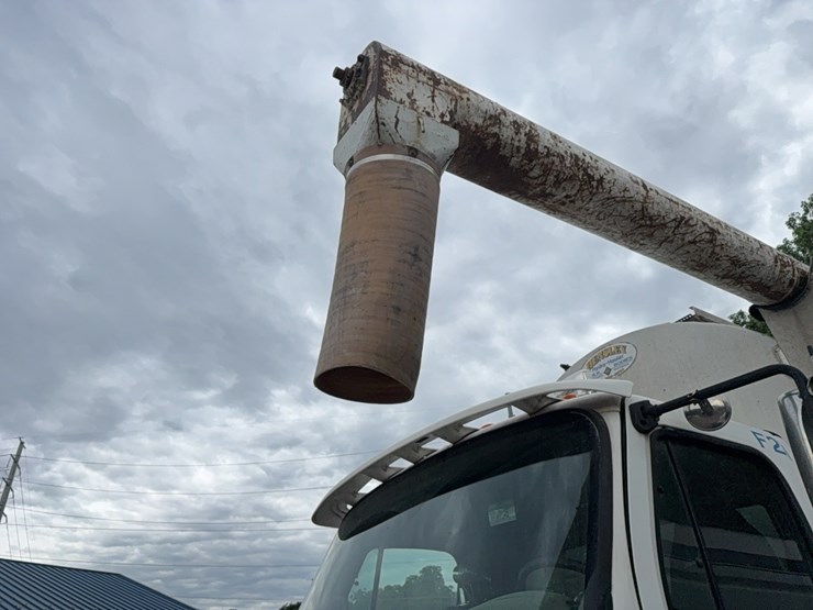 2007-freightliner-bulk-feed-truck-image-12