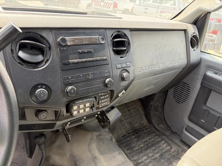 2011-ford-f250-image-18