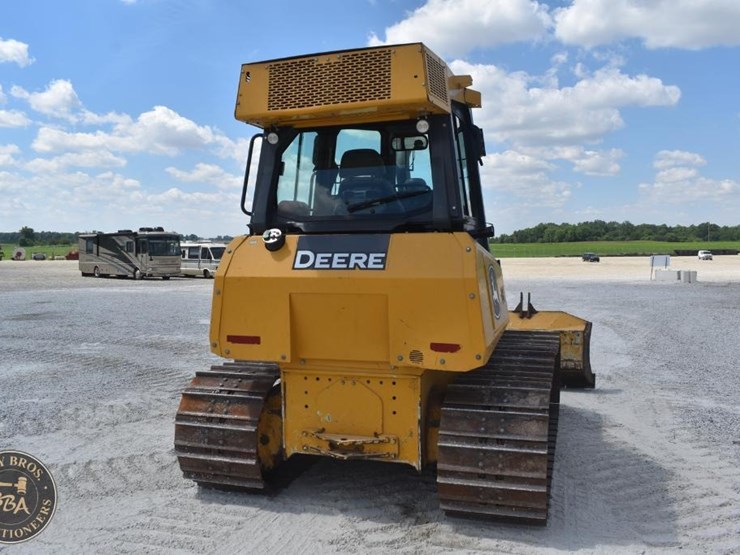 2022-deere-650k-lgp-image-10