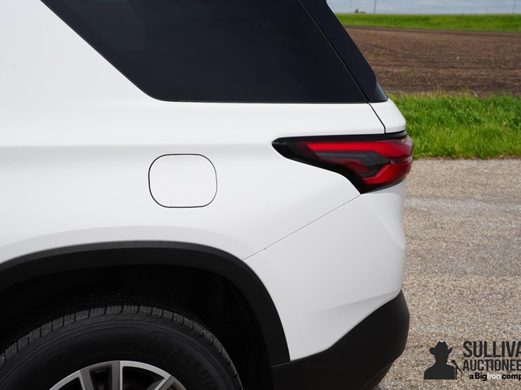 2023-chevrolet-traverse-image-19