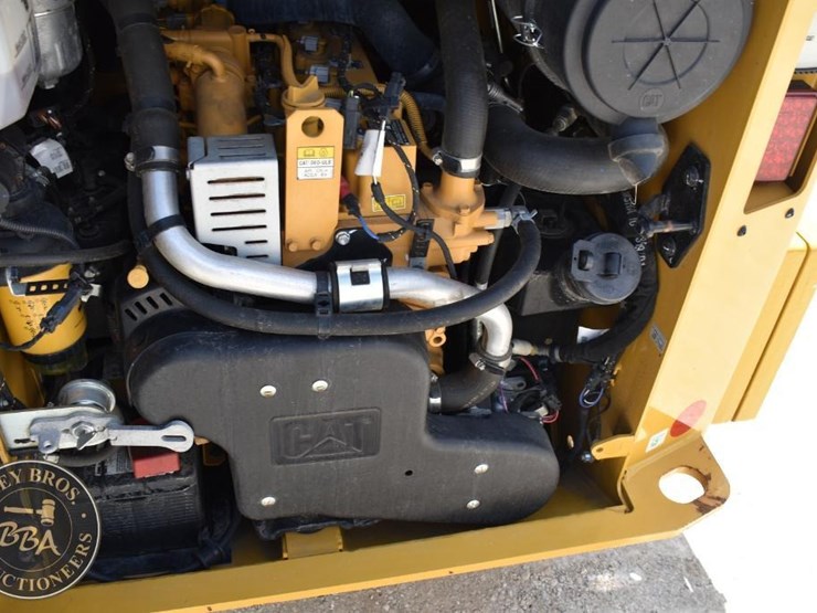 2023-caterpillar-242d3-image-38
