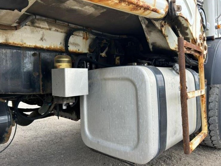 2020-mack-terrapro-tri/a-garbage-truck-1m2te1gc0lm-image-46