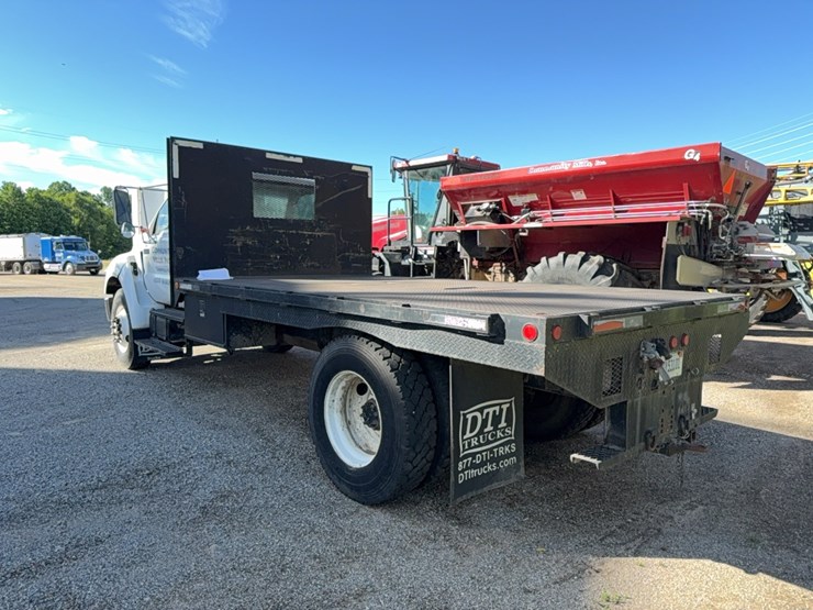 2005-ford-f750-image-4