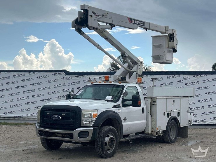2014-ford-f550-image-1