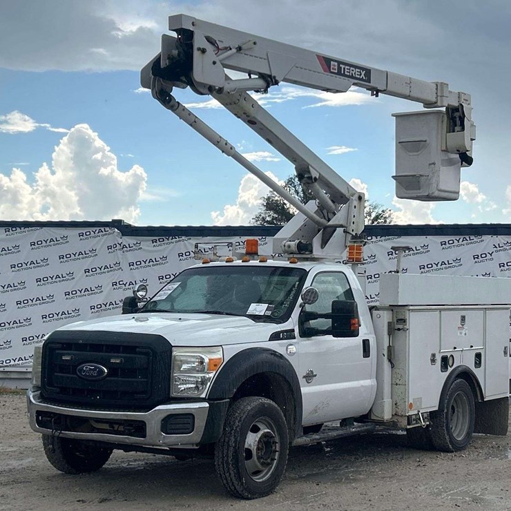 2014 FORD F550
