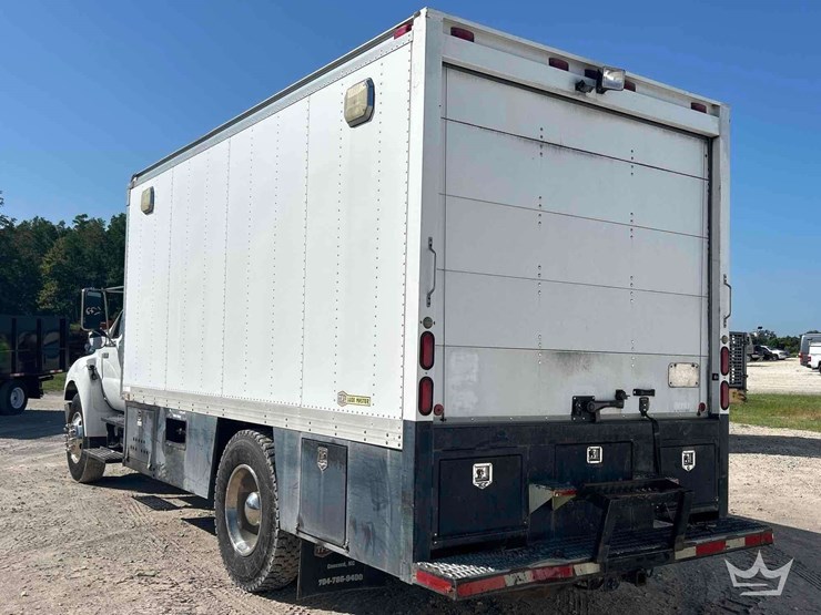 2008-ford-f750-image-4