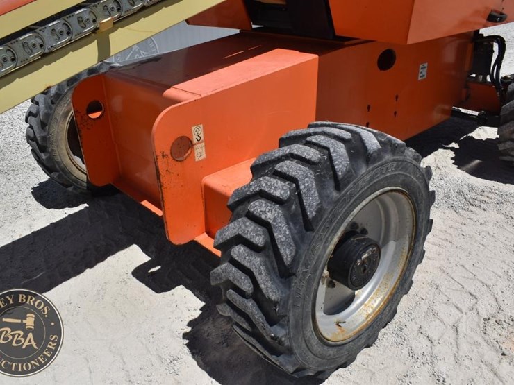 2015-jlg-600s-image-10