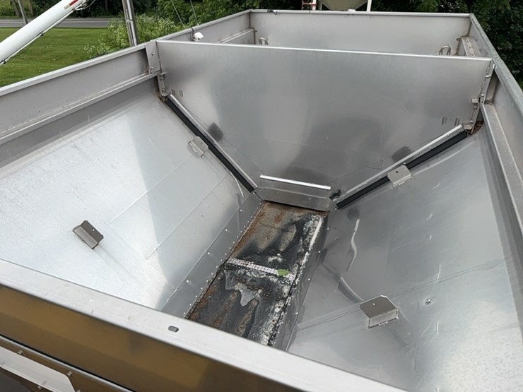 oxbo-4103-dry-applicator-image-34