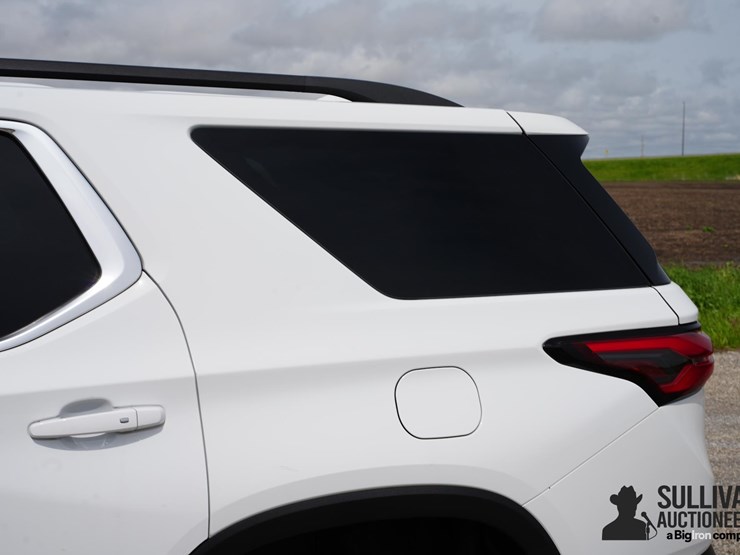 2023-chevrolet-traverse-image-18
