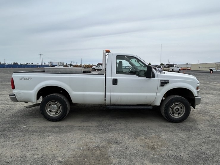 2010-ford-f250-xl-image-6