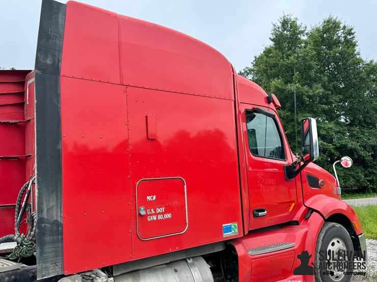 2013-peterbilt-579-image-13