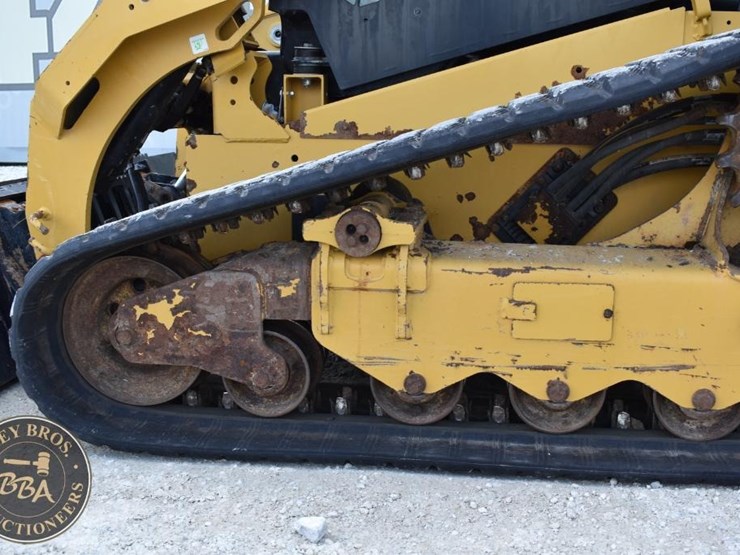 2022-caterpillar-299d3-image-30