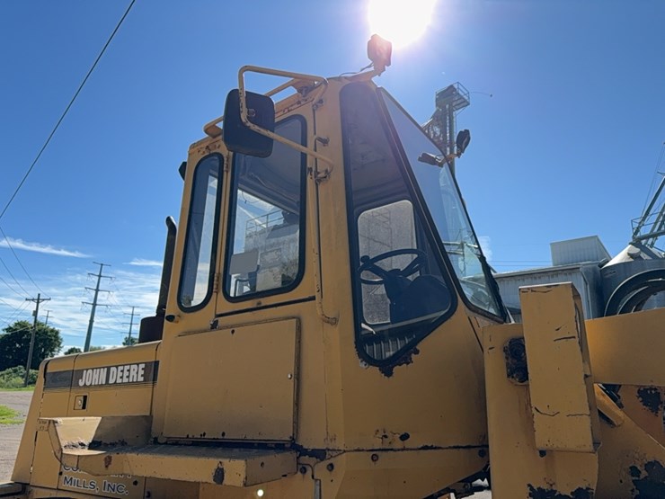 jd-444g-end-loader-image-14
