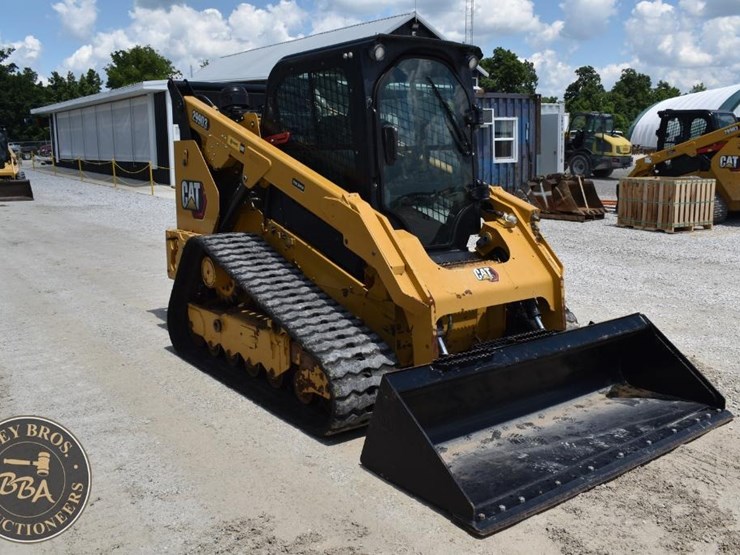 2022-caterpillar-299d3-image-7