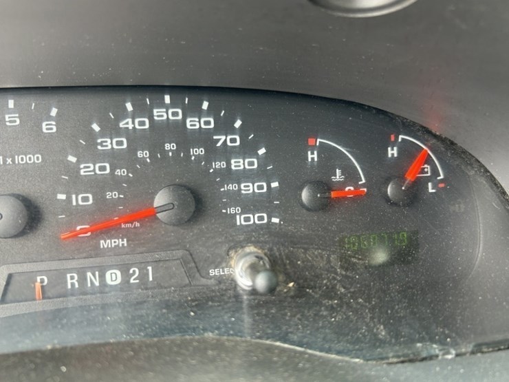 2005-ford-e350-xlt-sd-image-23