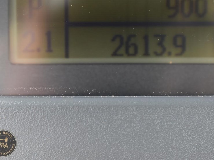 2022-deere-650k-lgp-image-70