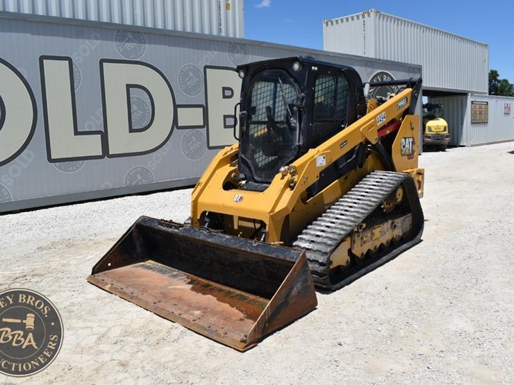 2023-caterpillar-299d3-image-9