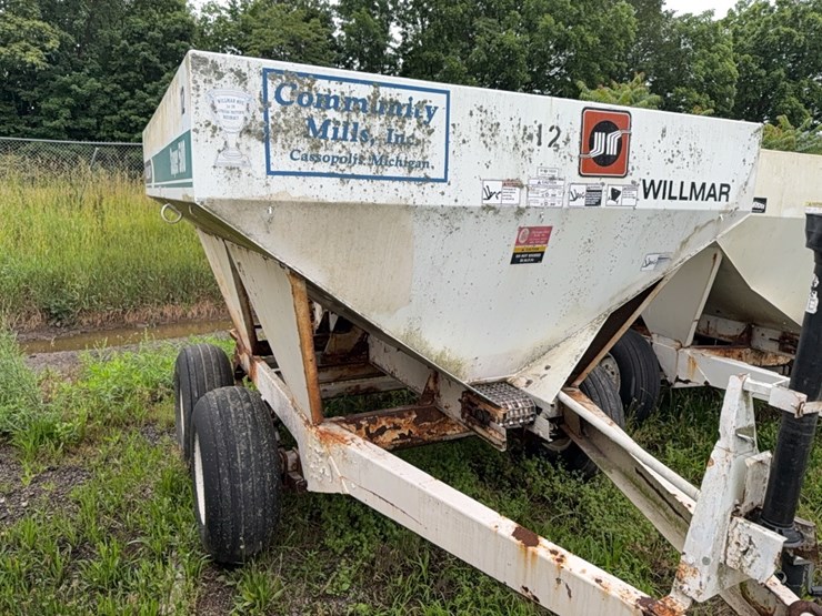 wilmar-pull-type-dry-fert.-spreader-image-6