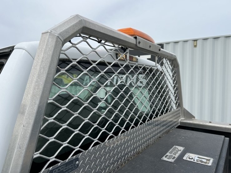 2010-ford-f250-xl-image-31