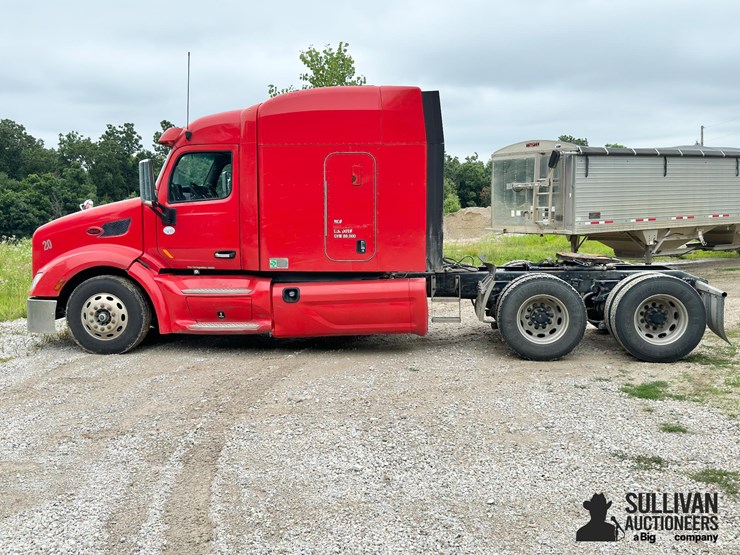 2013-peterbilt-579-image-8