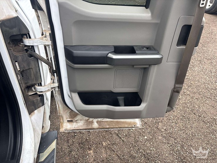 2015-ford-f150-image-18