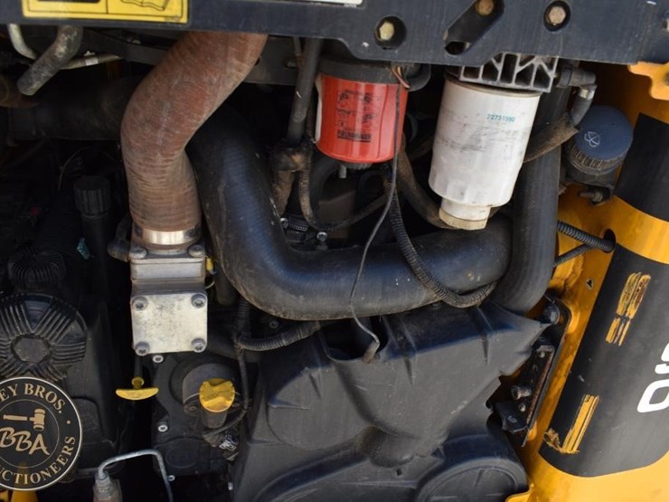 2014-jcb-190-image-26