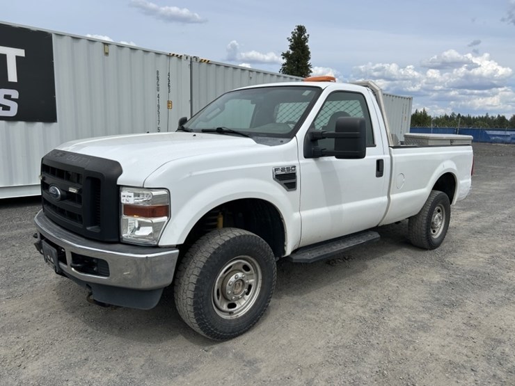 2010-ford-f250-xl-image-1