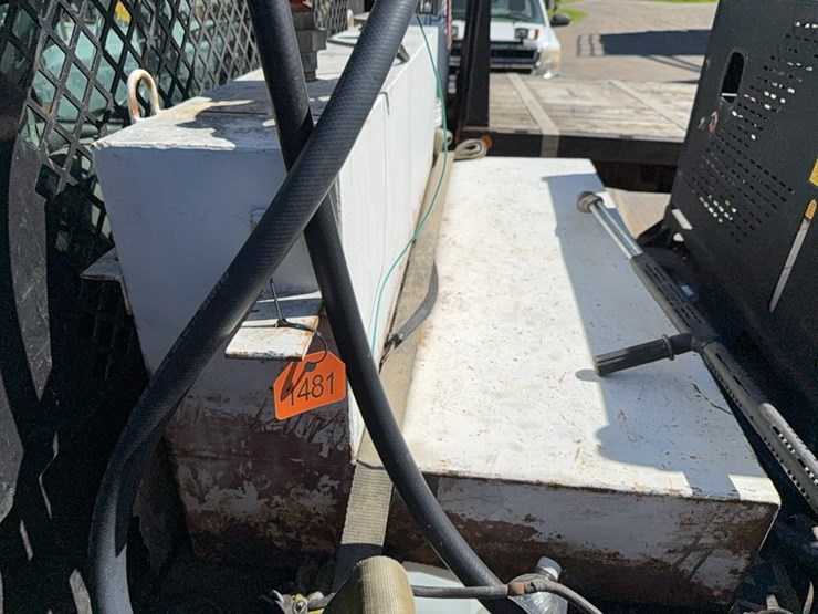truck-bed-fuel-tank-image-4