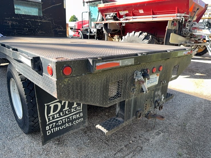 2005-ford-f750-image-13