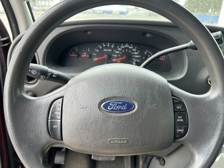 2005-ford-e350-xlt-sd-image-21