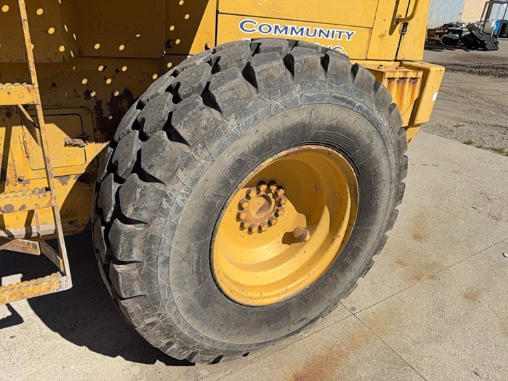jd-444g-end-loader-image-20