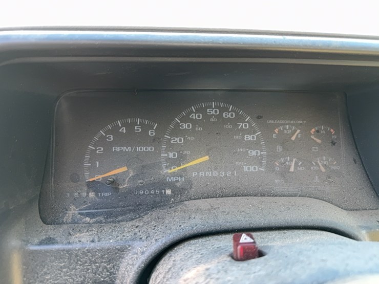 2001-gmc-3500-image-19