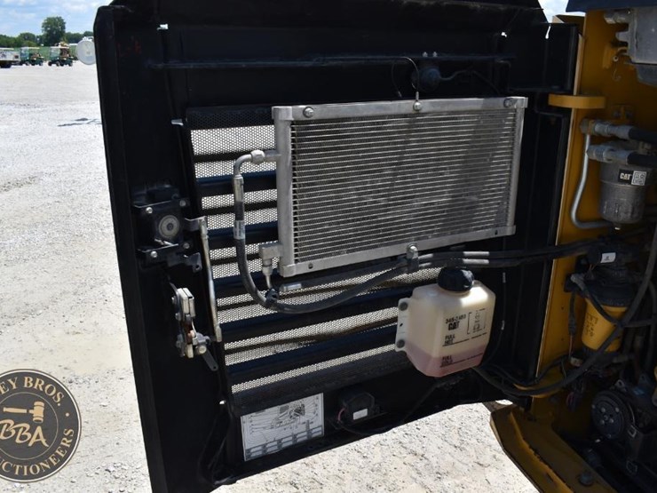 2019-caterpillar-299d2-image-37